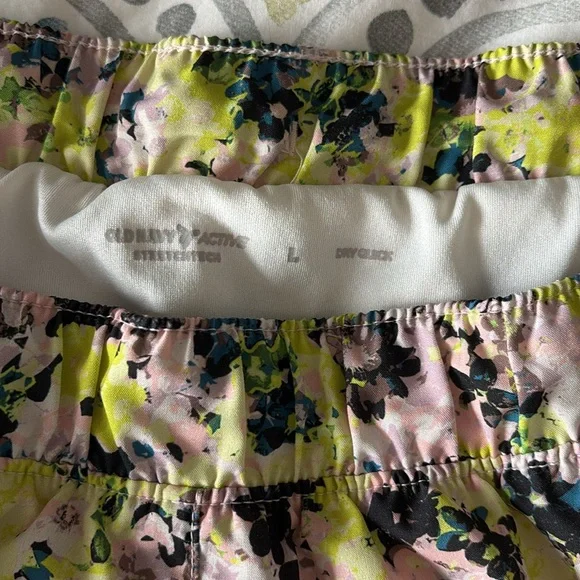 Old navy active shorts | size L - Picture 4 of 4